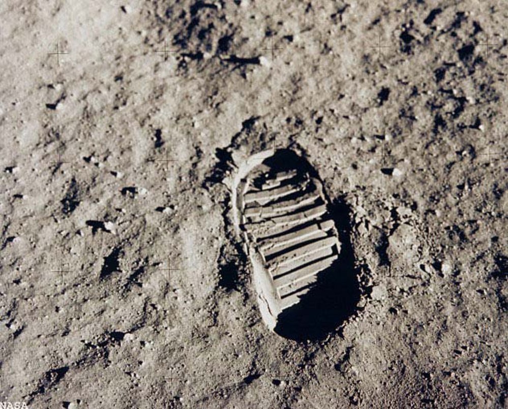 footprints on the moon